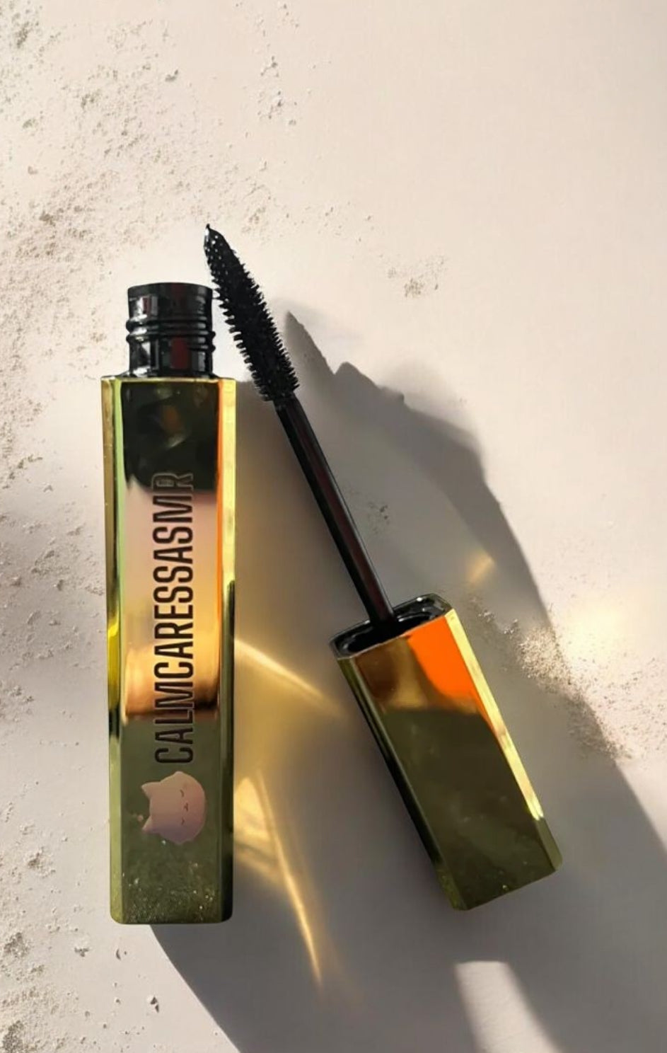 LashWhisper™ Volumizing Mascara